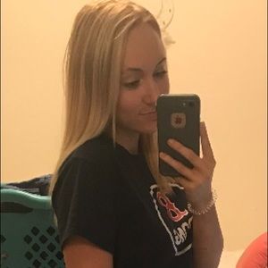 Meet your Posher, Monique